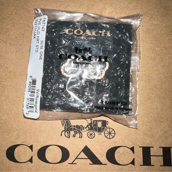 NIB Coach Signature Pave Heart Stud Earrings Gold Crystal F67147 Gift Idea - Picture 2 of 3